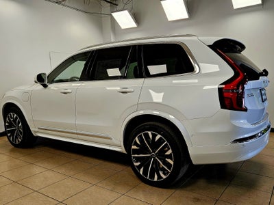 2025 Volvo XC90 Plug-In Hybrid Plus