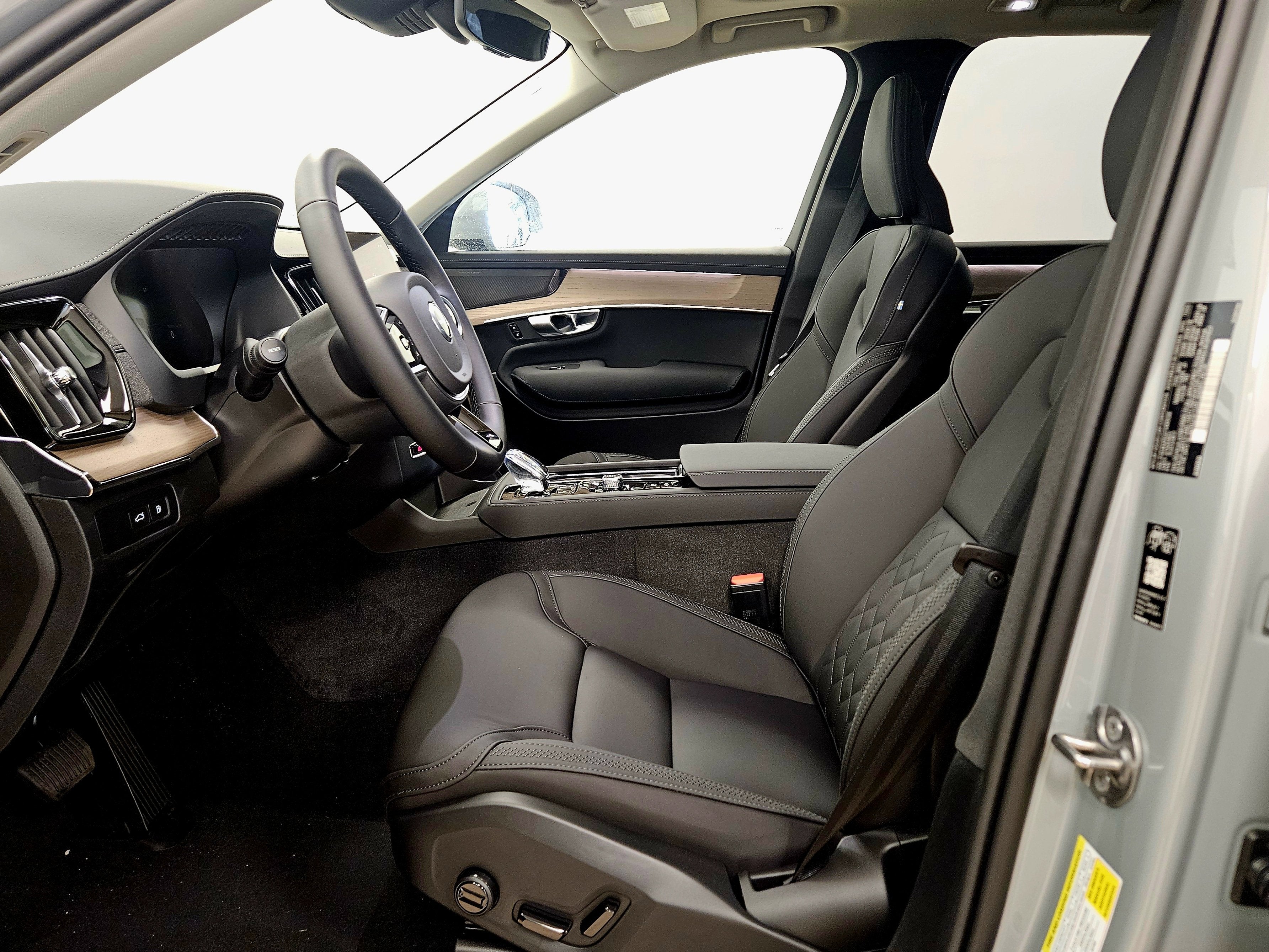 2026 Volvo XC90 Plug-In Hybrid Plus