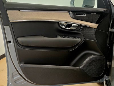 2026 Volvo XC90 Plug-In Hybrid Plus