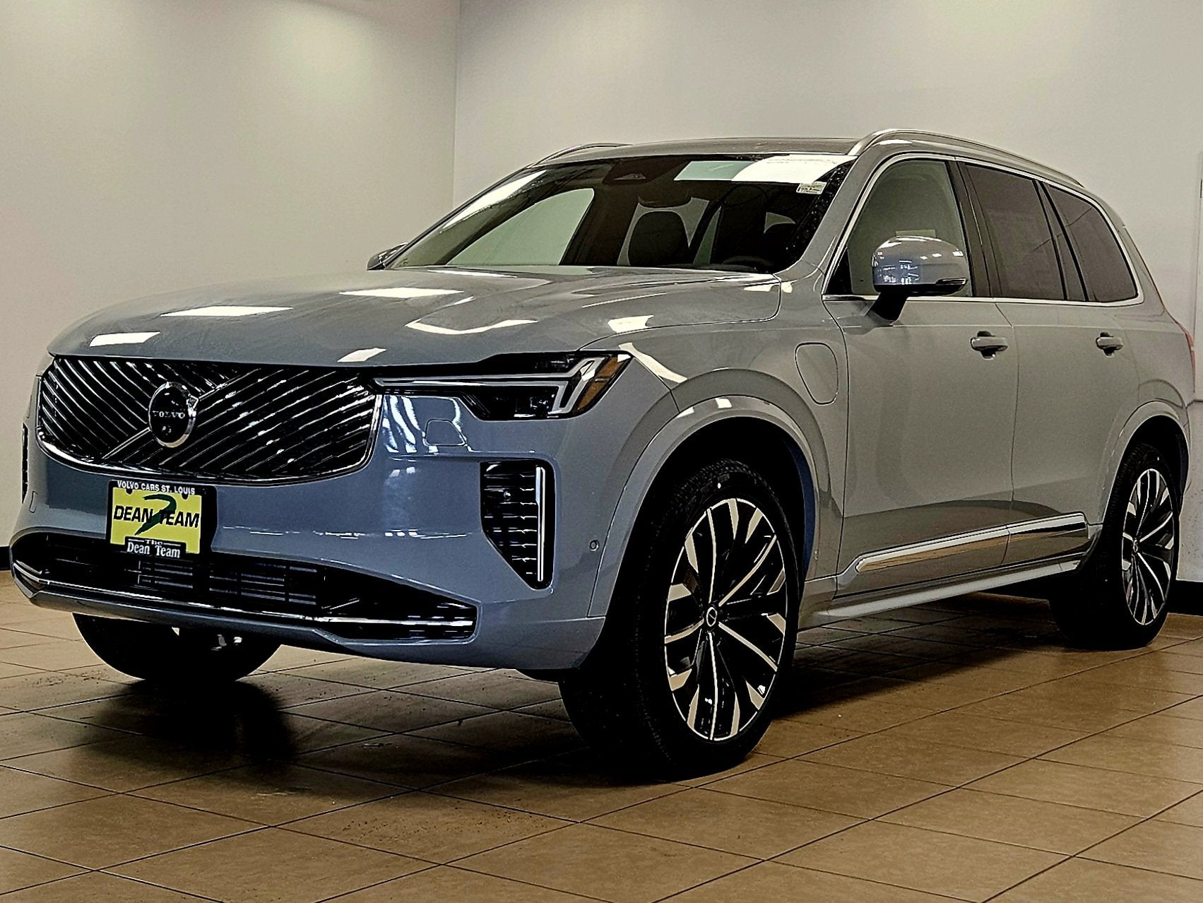 2026 Volvo XC90 Plug-In Hybrid Plus