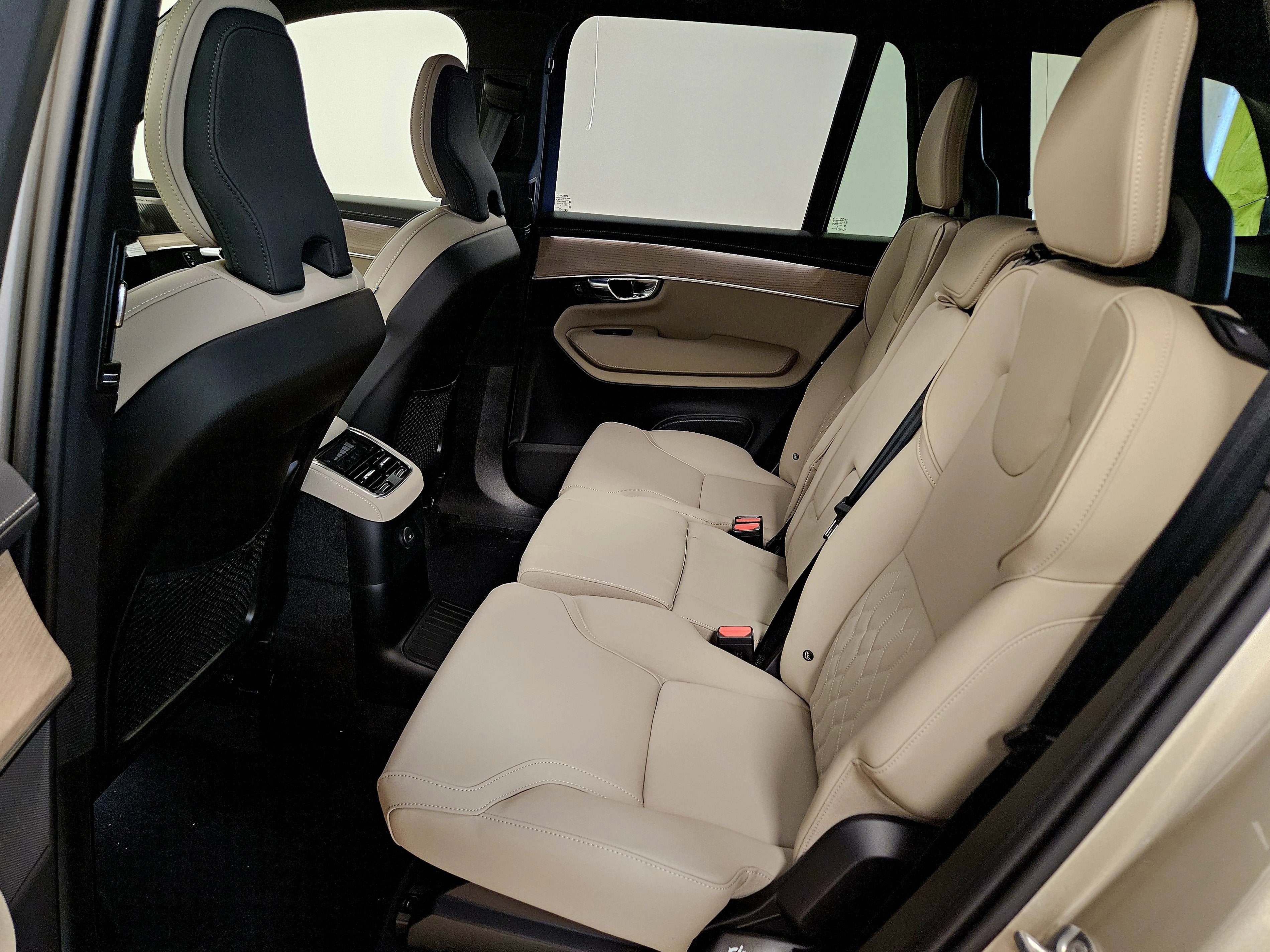 2026 Volvo XC90 Plug-In Hybrid Plus