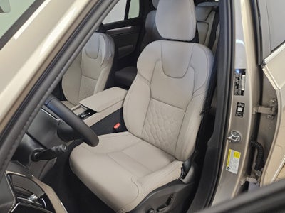 2026 Volvo XC90 Plug-In Hybrid Plus