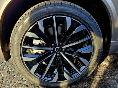 2026 Volvo XC90 Plug-In Hybrid Plus