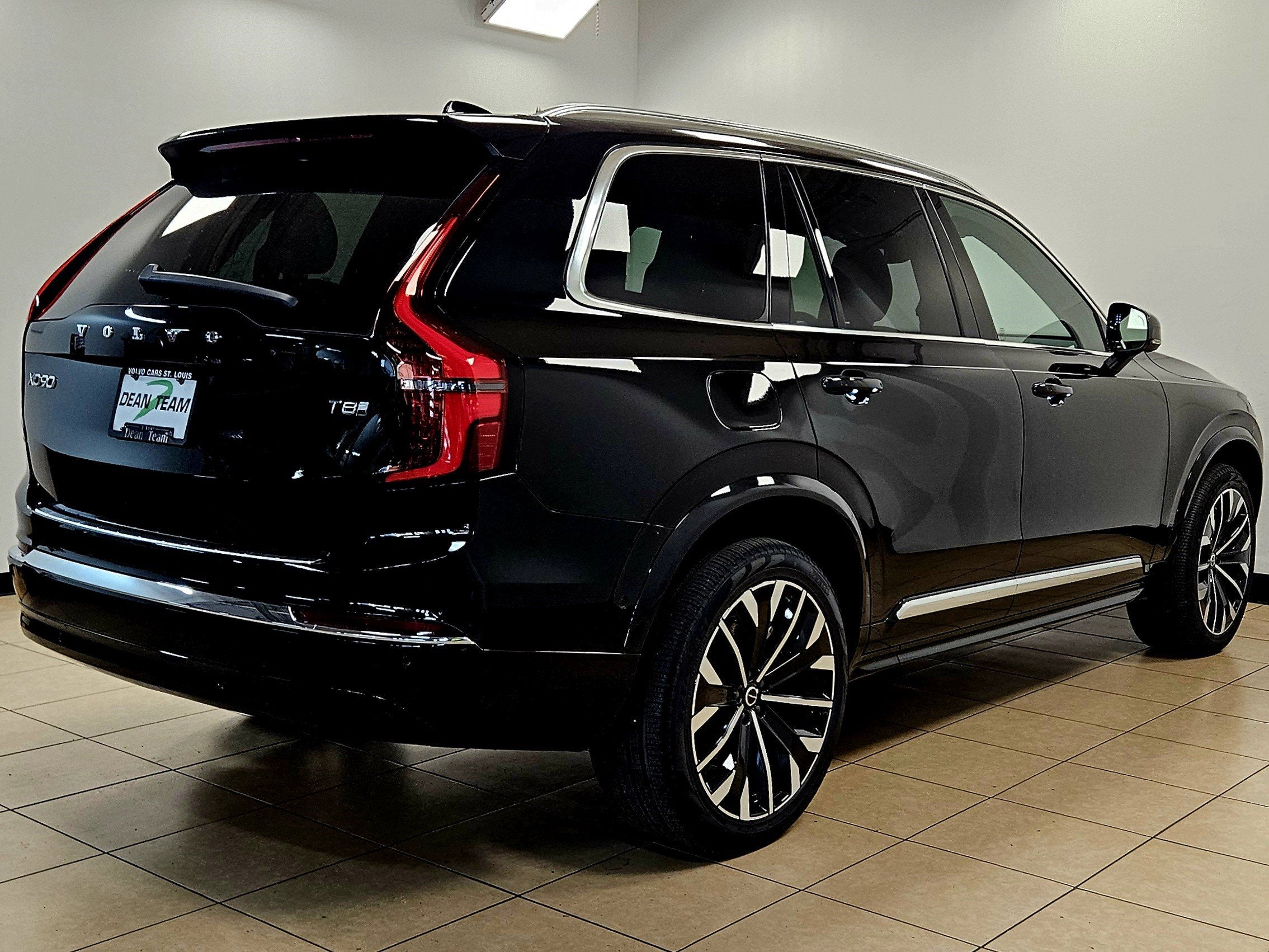 2026 Volvo XC90 Plug-In Hybrid Plus
