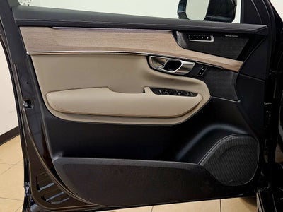 2026 Volvo XC90 Plug-In Hybrid Plus