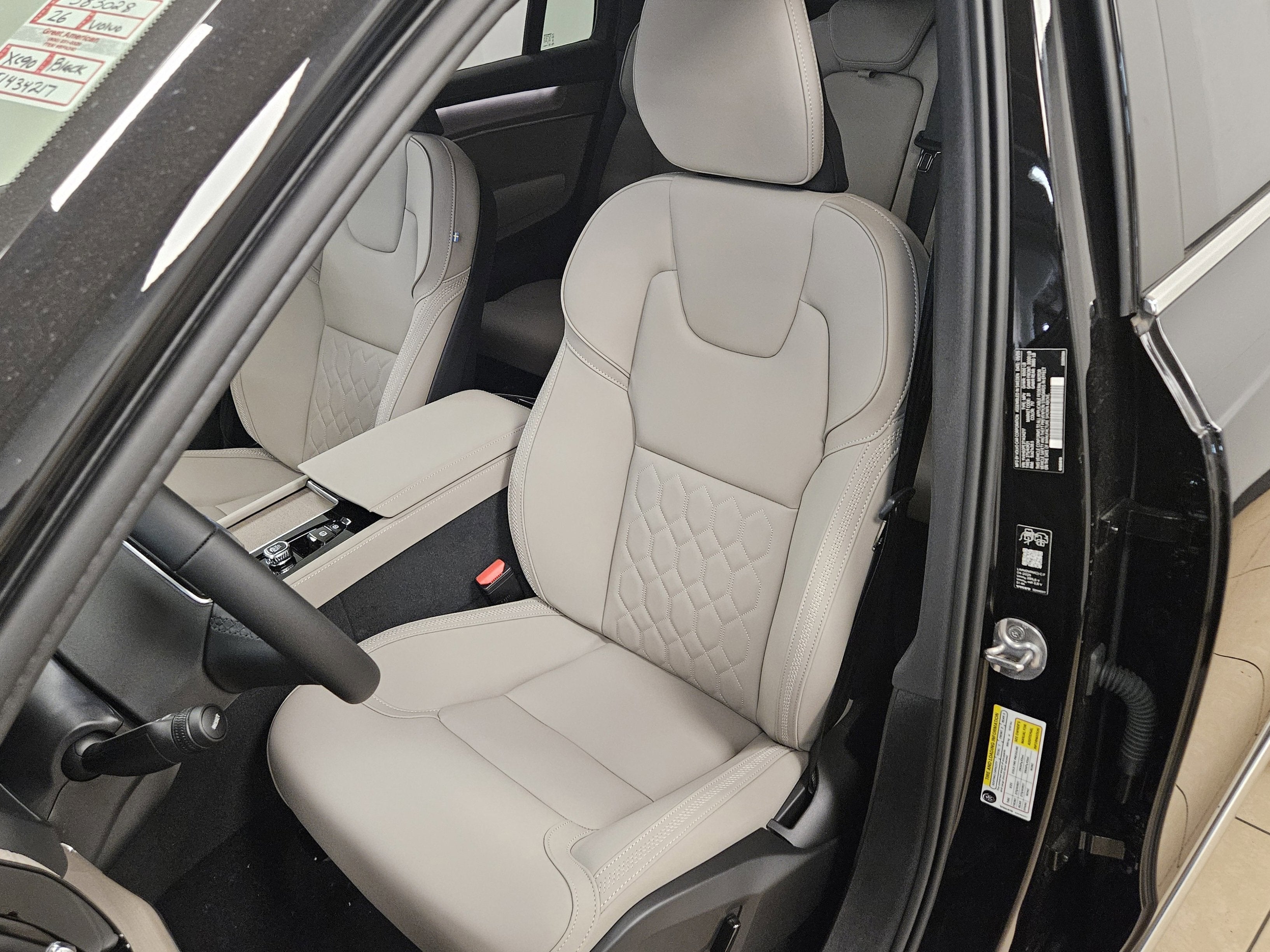 2026 Volvo XC90 Plug-In Hybrid Plus