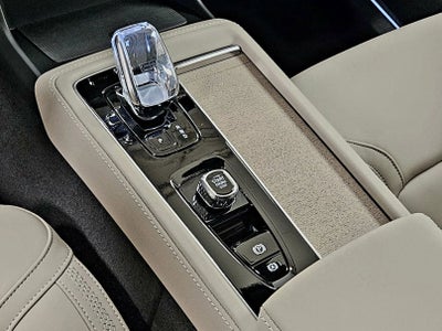 2026 Volvo XC90 Plug-In Hybrid Plus