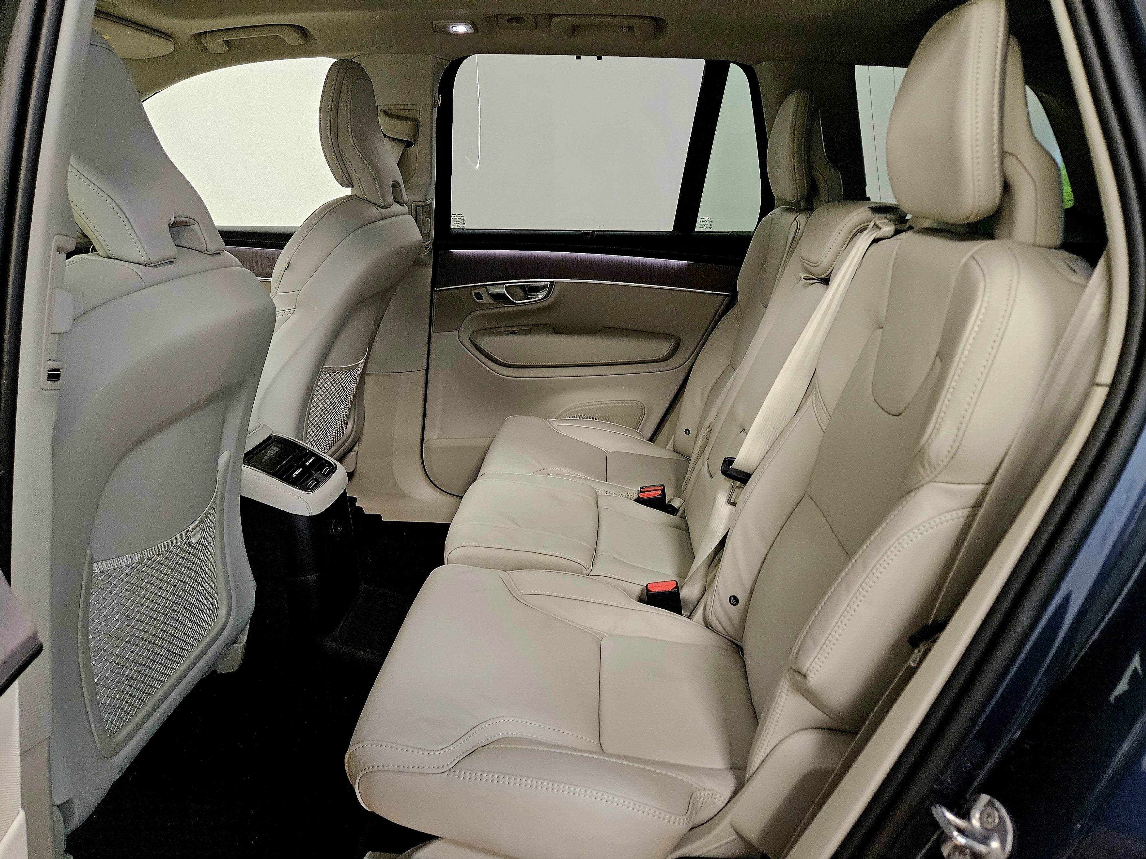 2026 Volvo XC90 Plug-In Hybrid Ultra