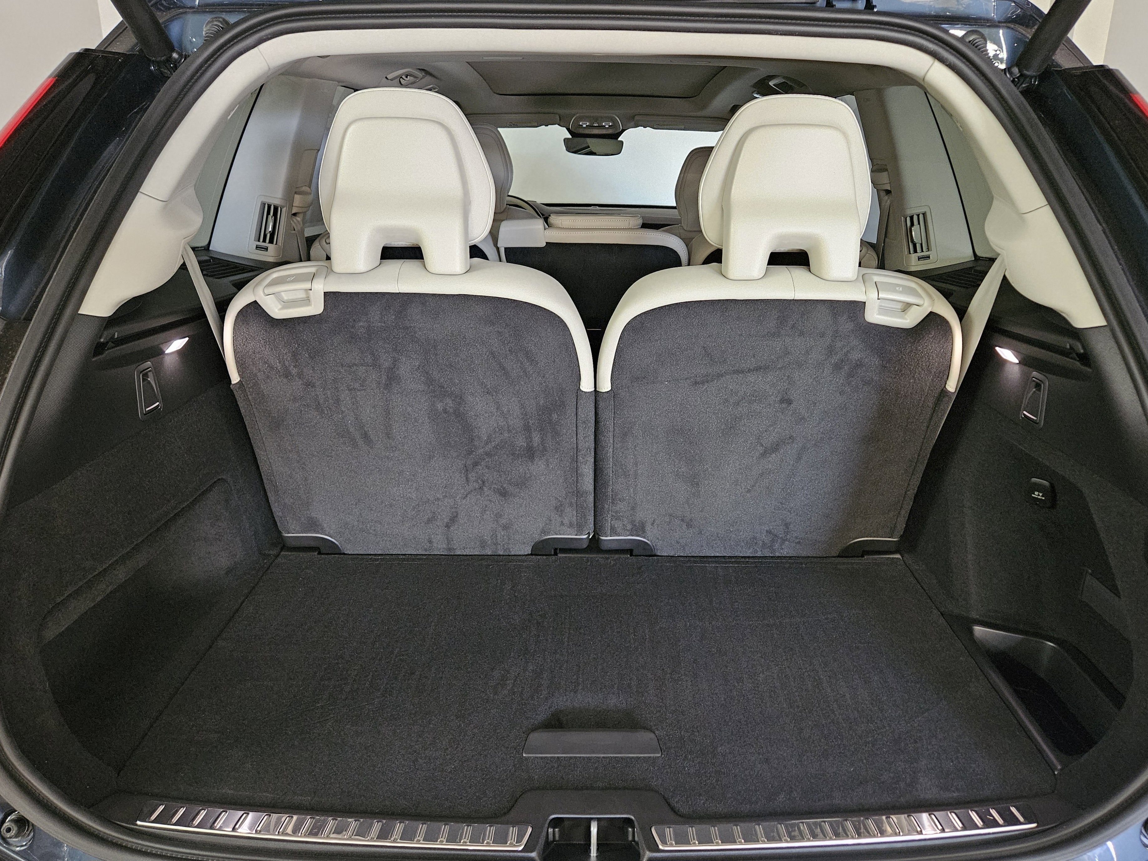 2026 Volvo XC90 Plug-In Hybrid Ultra