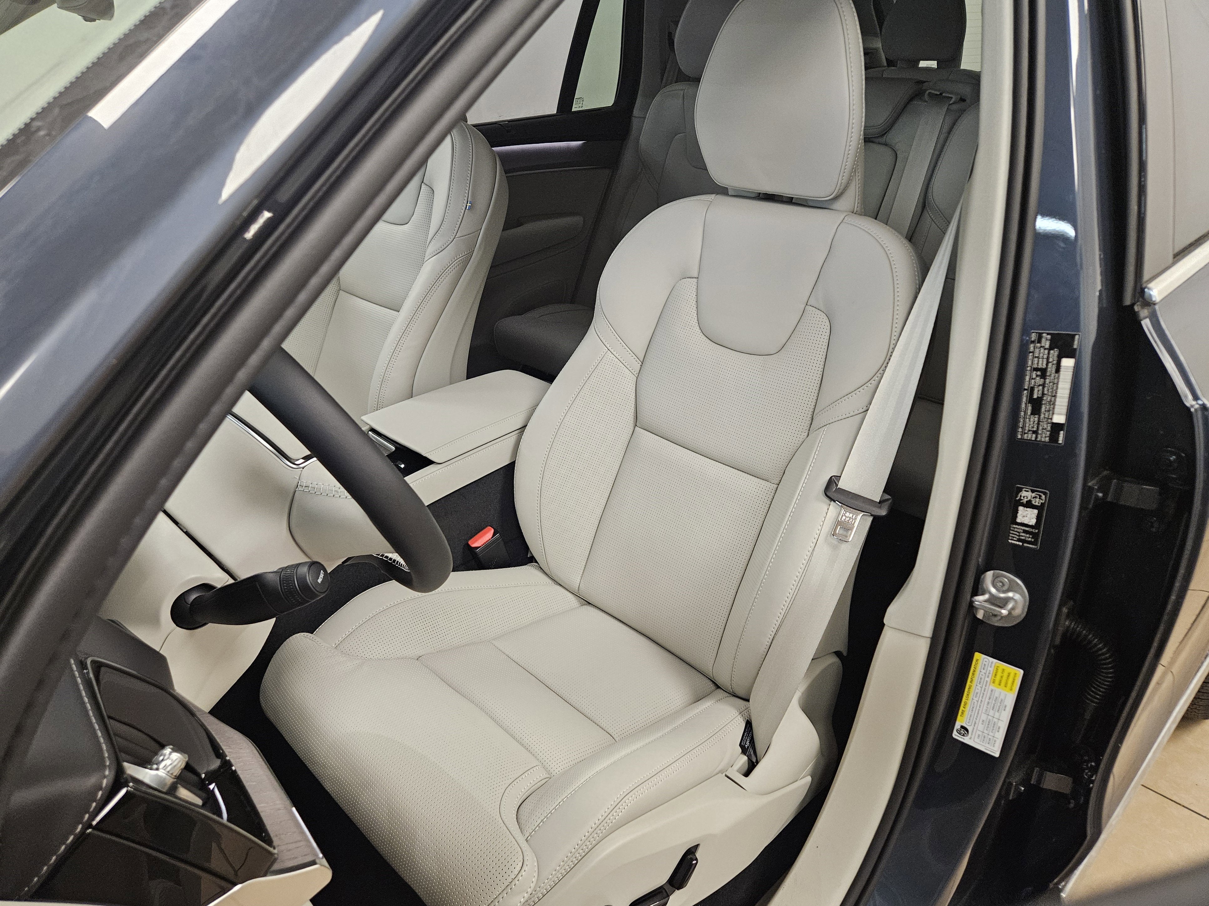 2026 Volvo XC90 Plug-In Hybrid Ultra