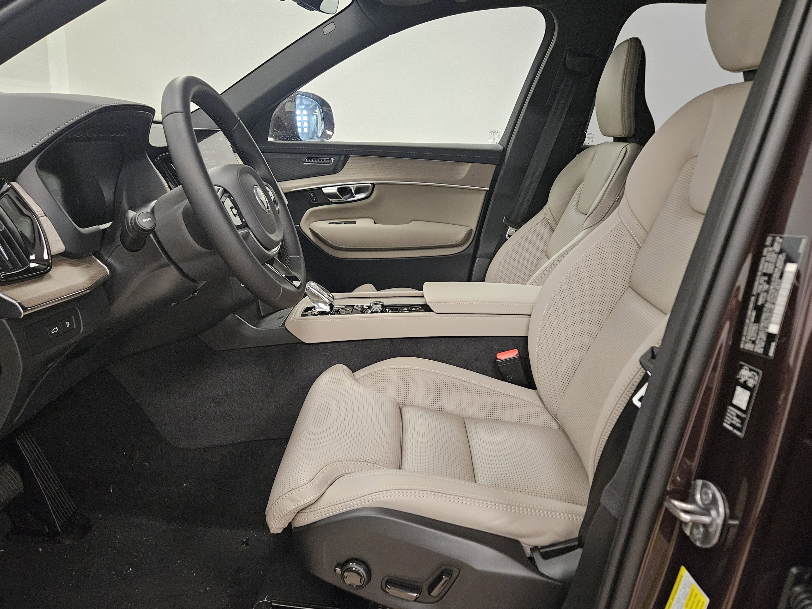 2026 Volvo XC90 Plug-In Hybrid Ultra