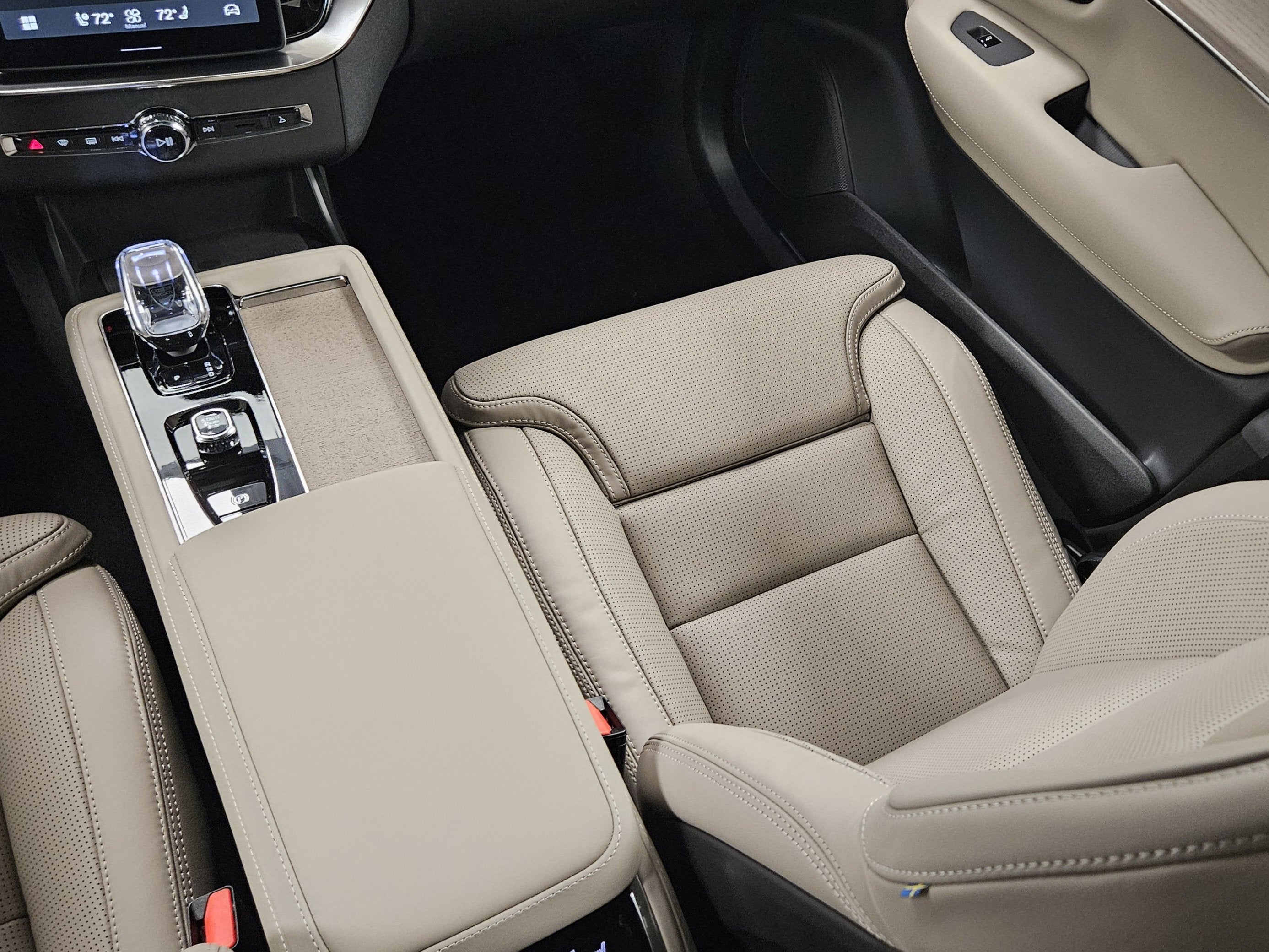 2026 Volvo XC90 Plug-In Hybrid Ultra