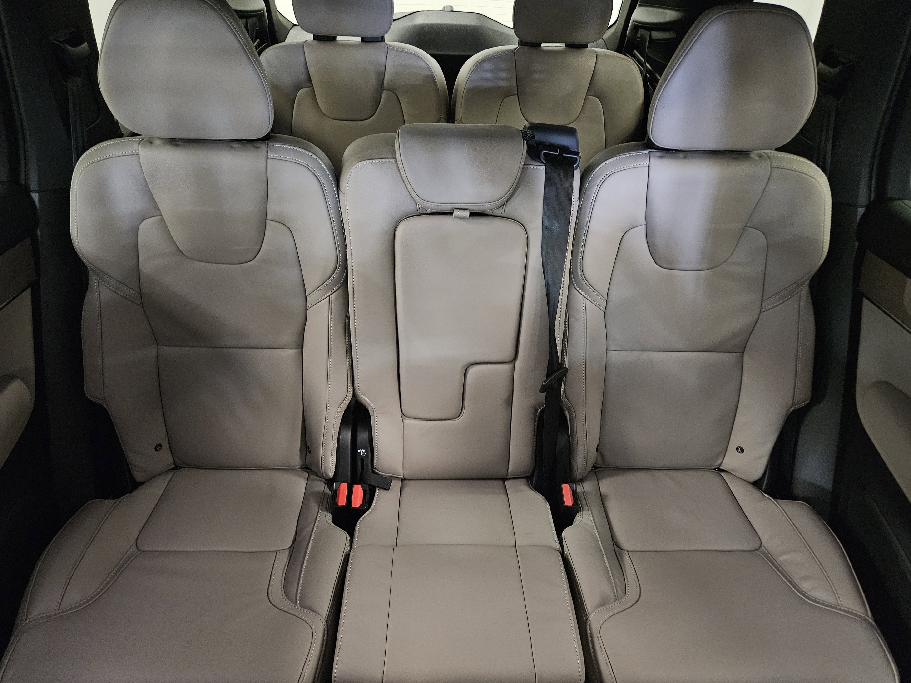 2026 Volvo XC90 Plug-In Hybrid Ultra