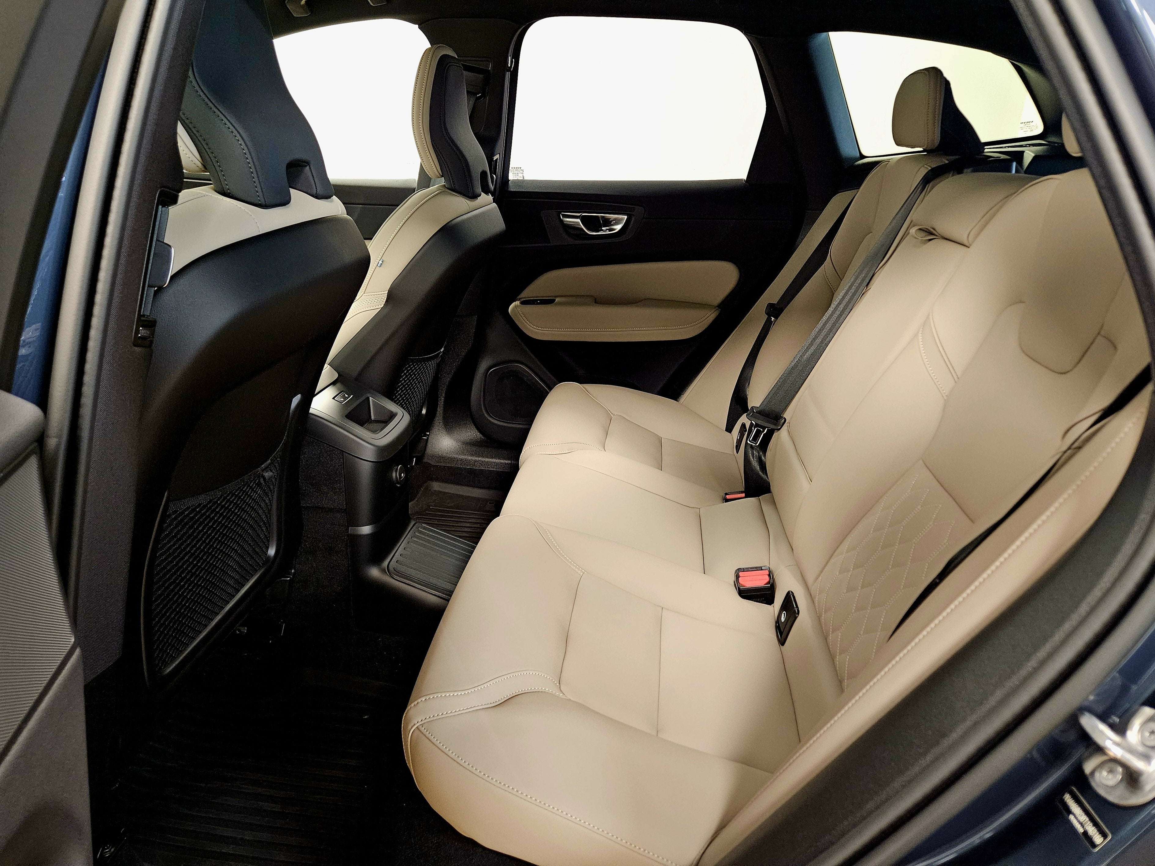 2026 Volvo XC60 Plug-In Hybrid Plus