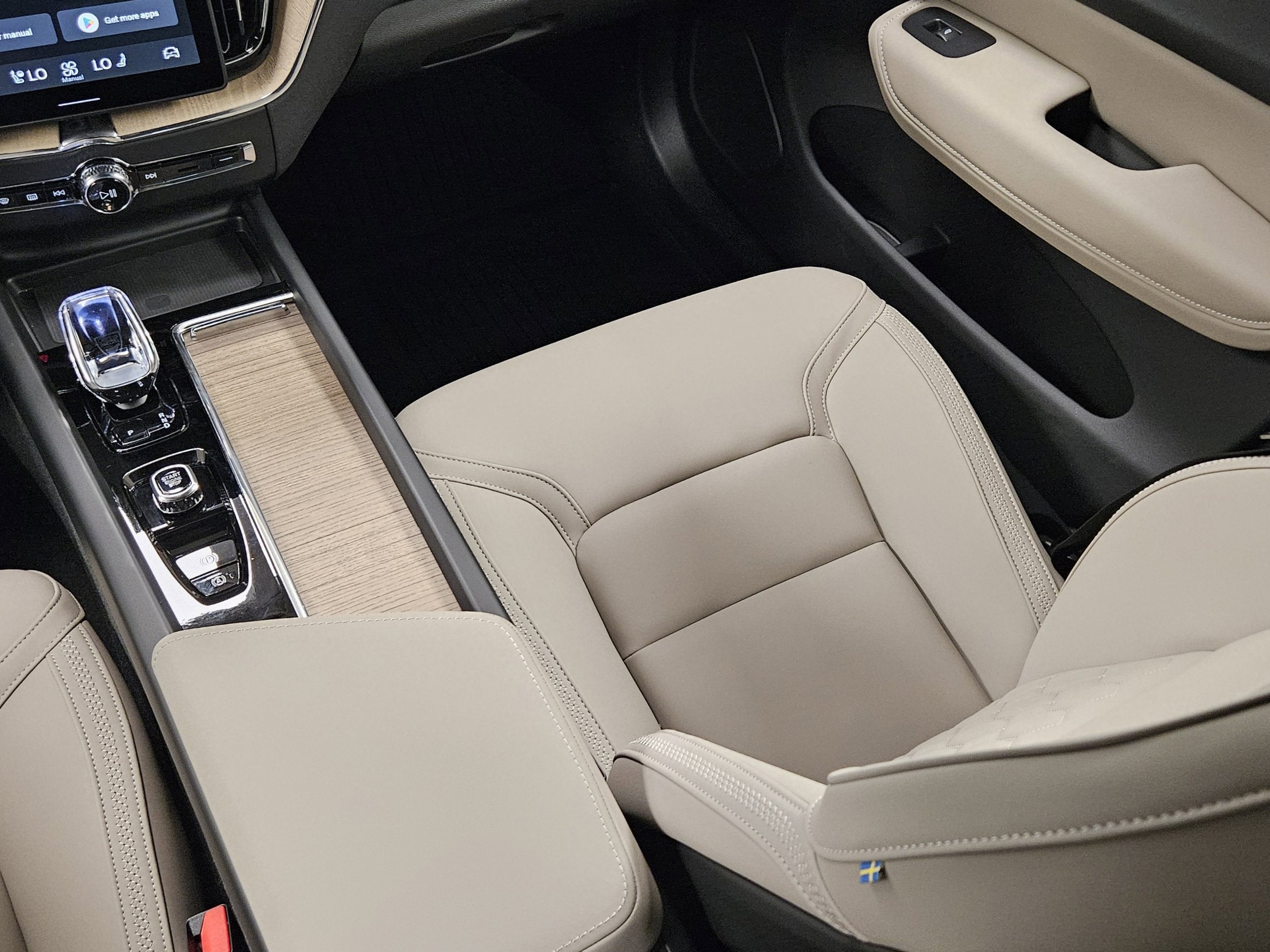 2026 Volvo XC60 Plug-In Hybrid Plus