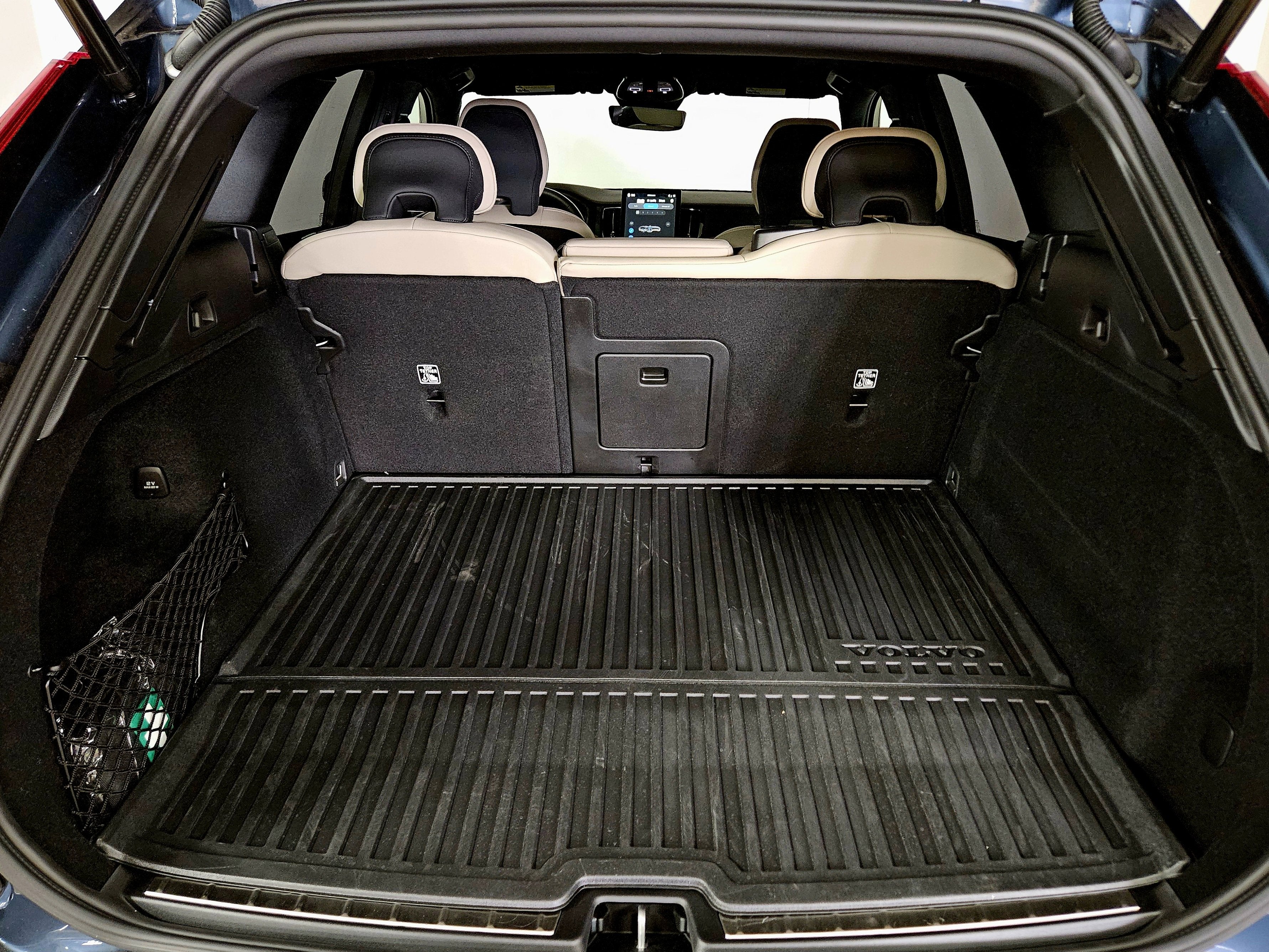 2026 Volvo XC60 Plug-In Hybrid Plus