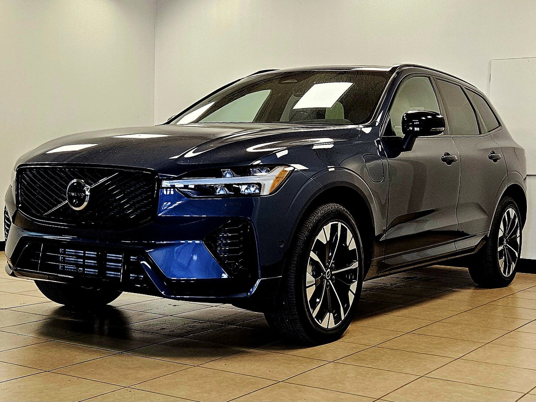 2026 Volvo XC60 Plug-In Hybrid Plus