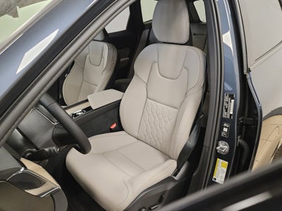 2026 Volvo XC60 Plug-In Hybrid Plus