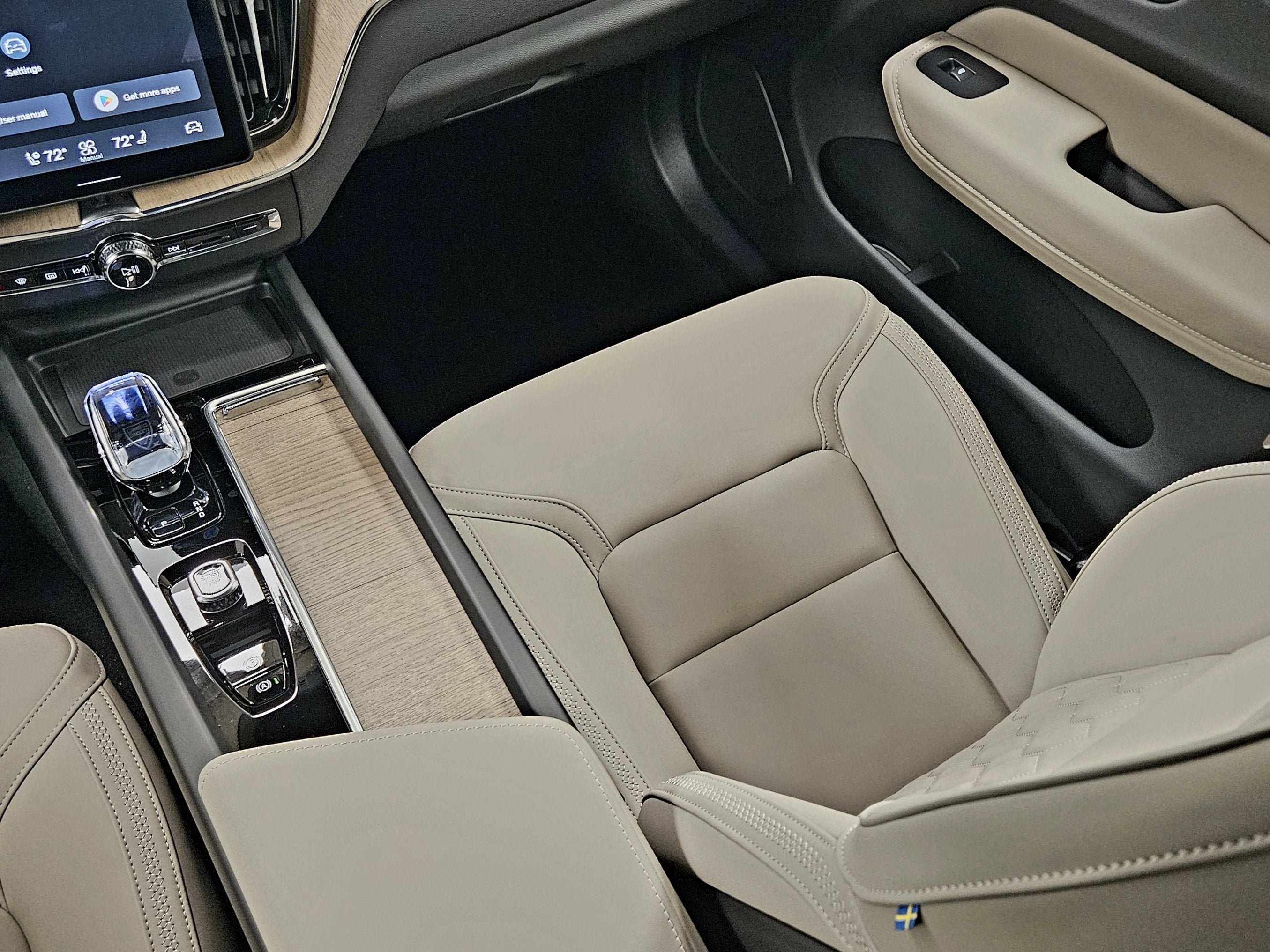 2026 Volvo XC60 Plug-In Hybrid Plus