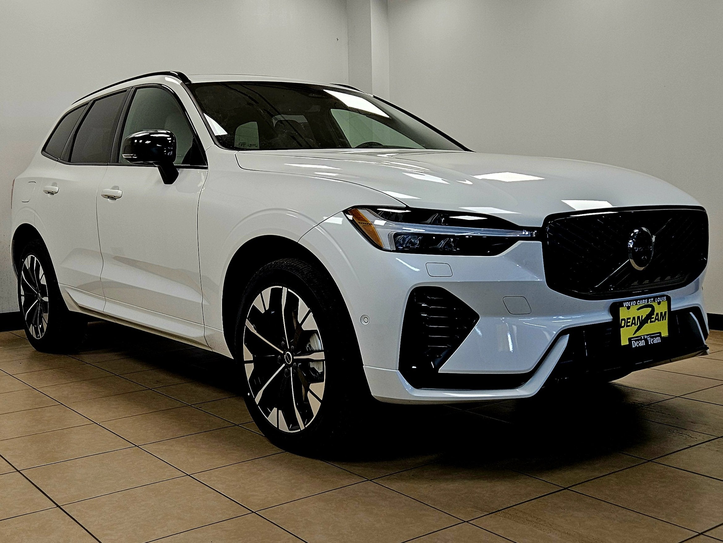 2026 Volvo XC60 Plug-In Hybrid Plus