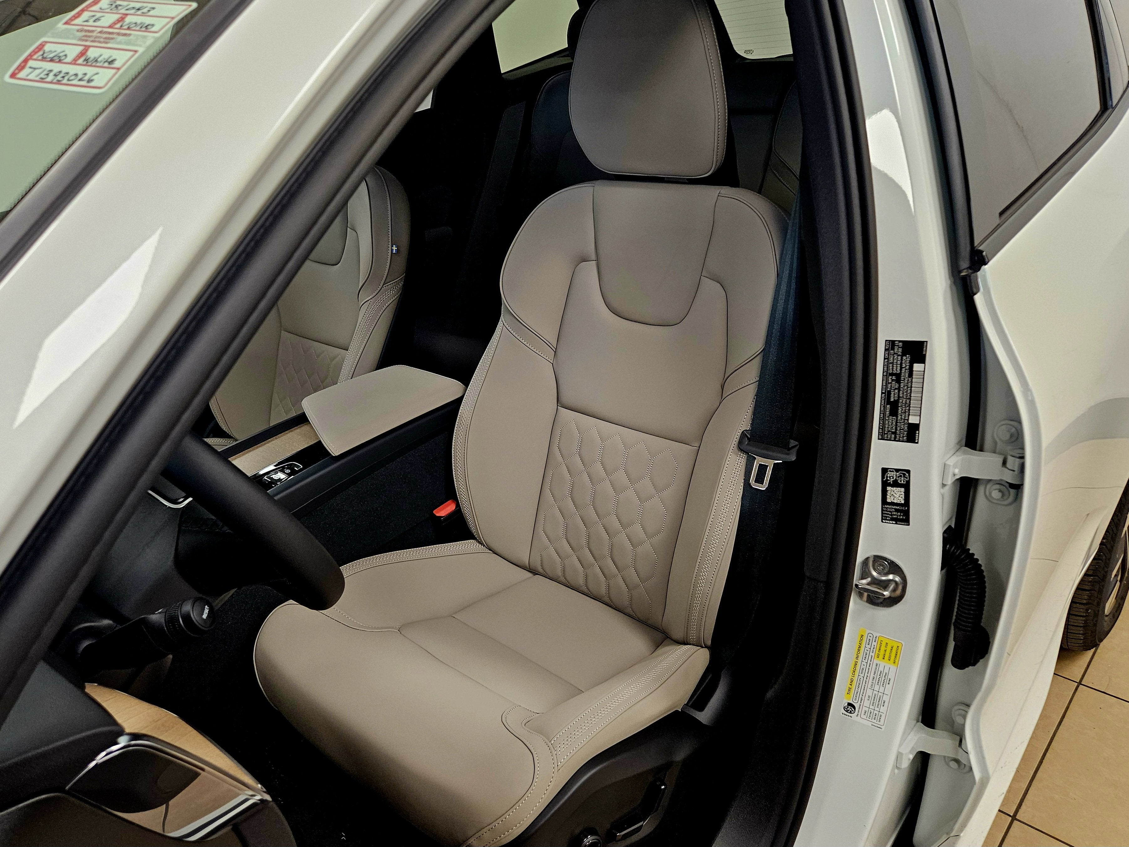 2026 Volvo XC60 Plug-In Hybrid Plus