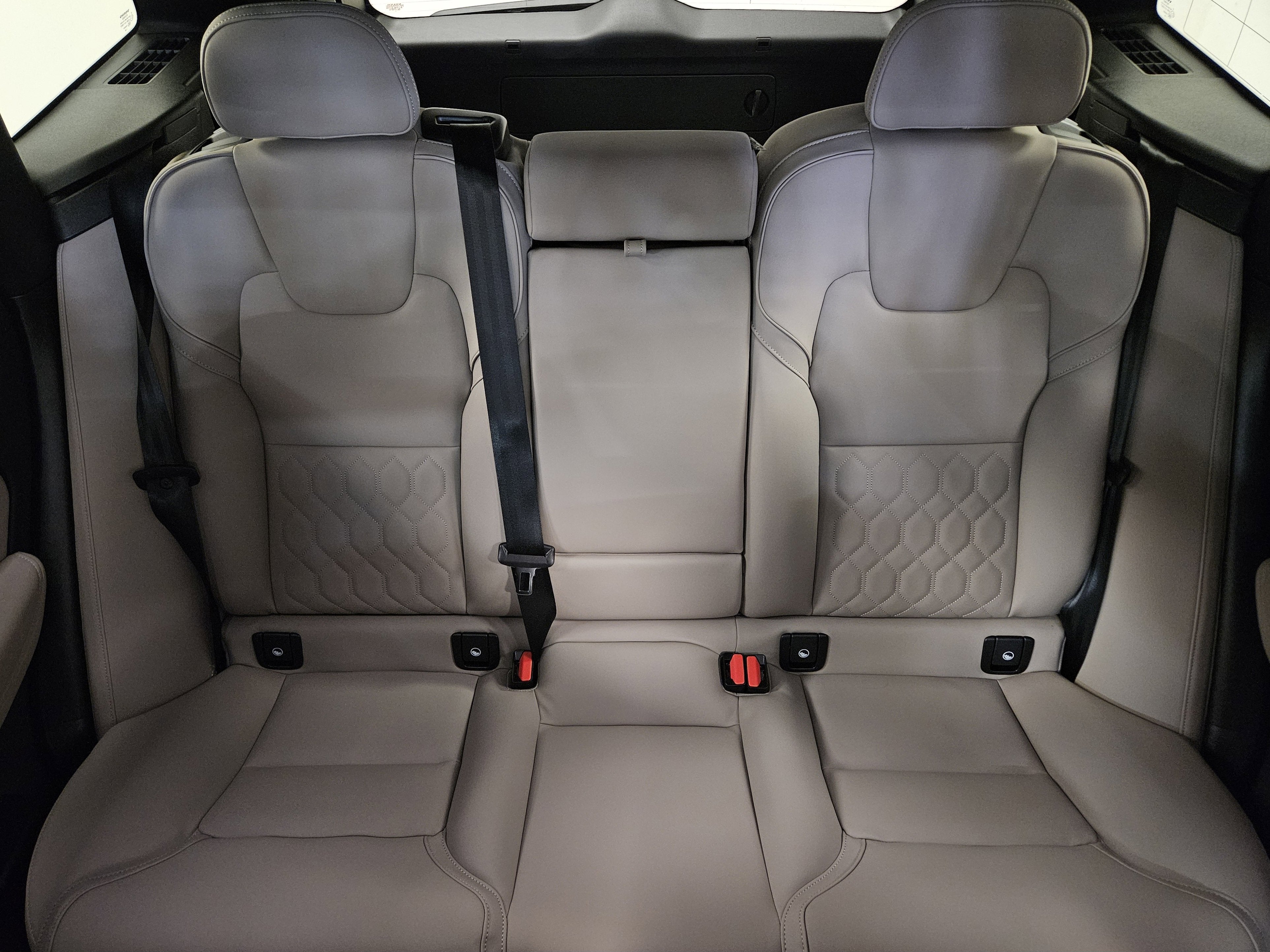 2026 Volvo XC60 Plug-In Hybrid Plus