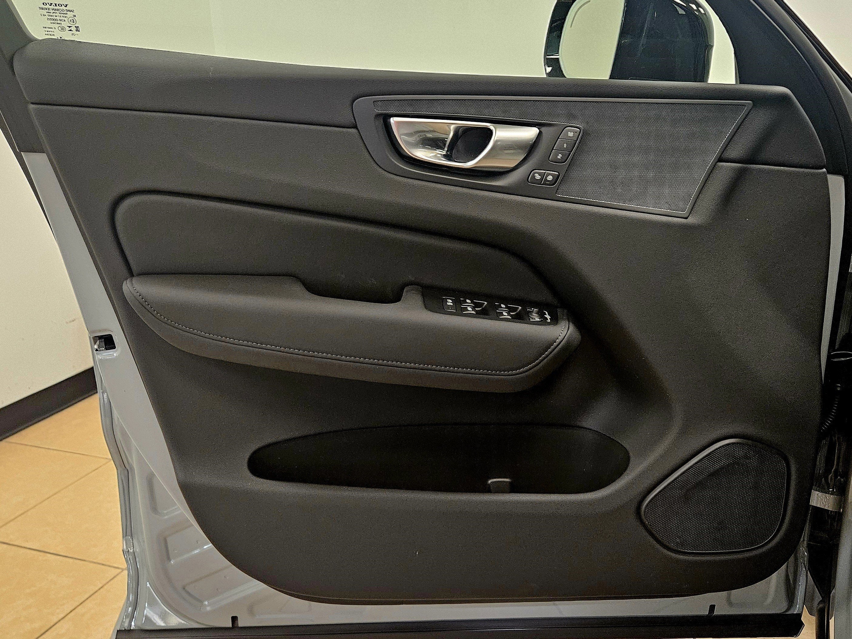 2026 Volvo XC60 Plug-In Hybrid Plus