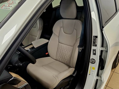 2026 Volvo XC60 Plug-In Hybrid Plus