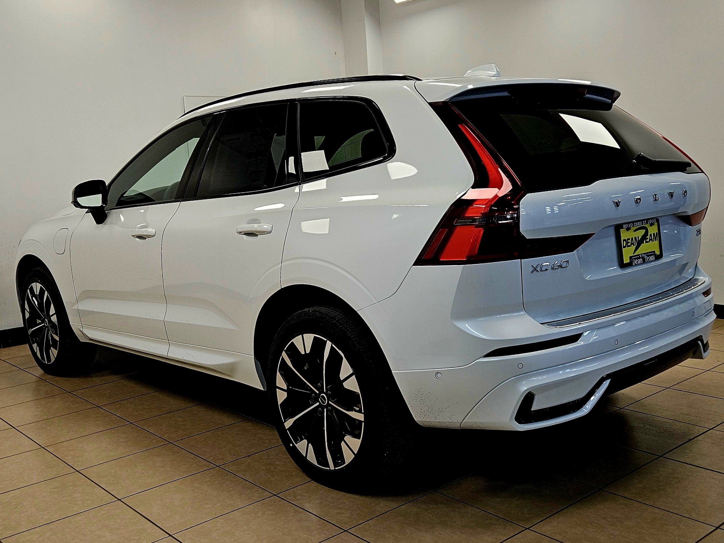 2026 Volvo XC60 Plug-In Hybrid Plus
