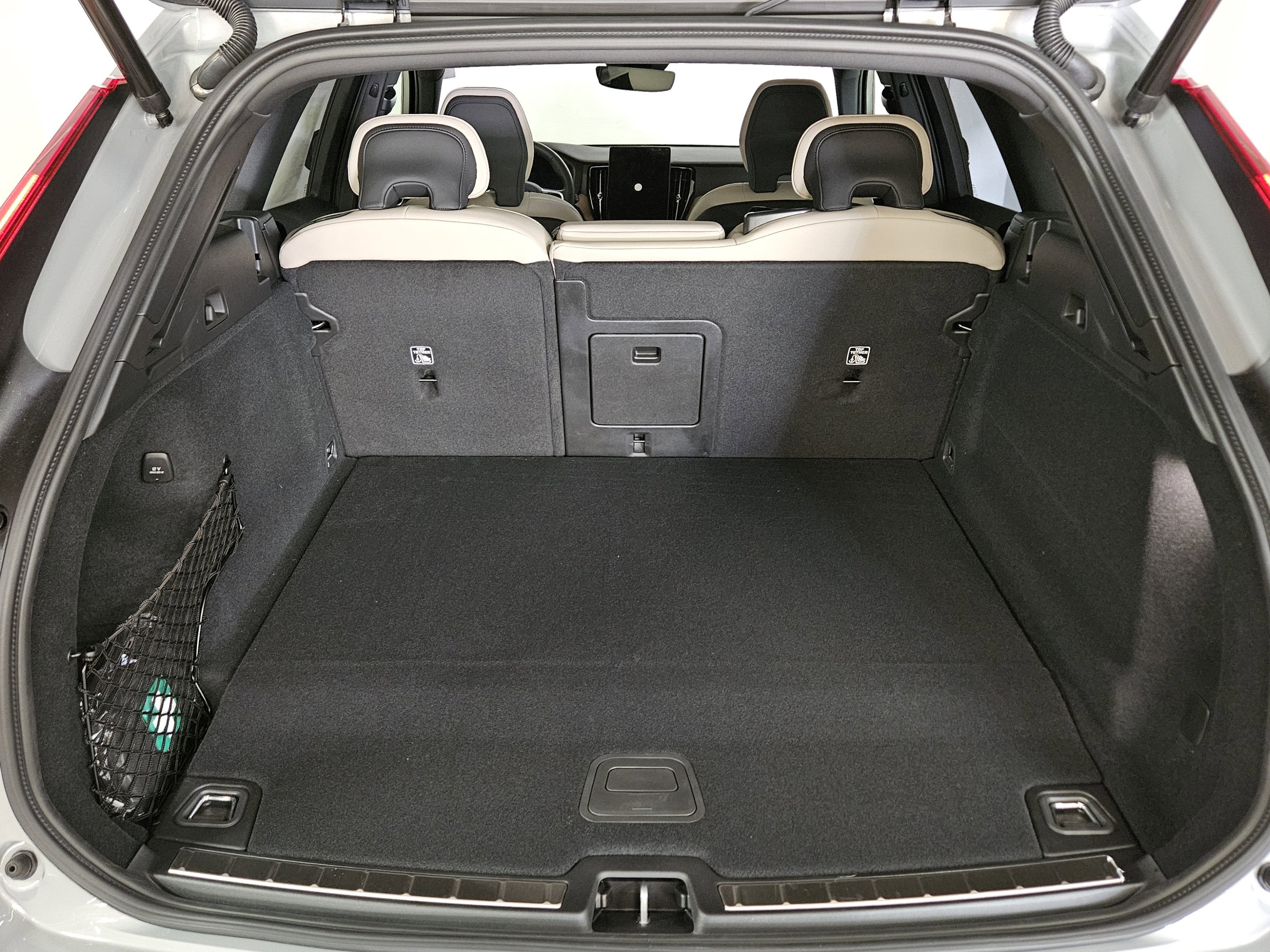 2026 Volvo XC60 Plug-In Hybrid Plus