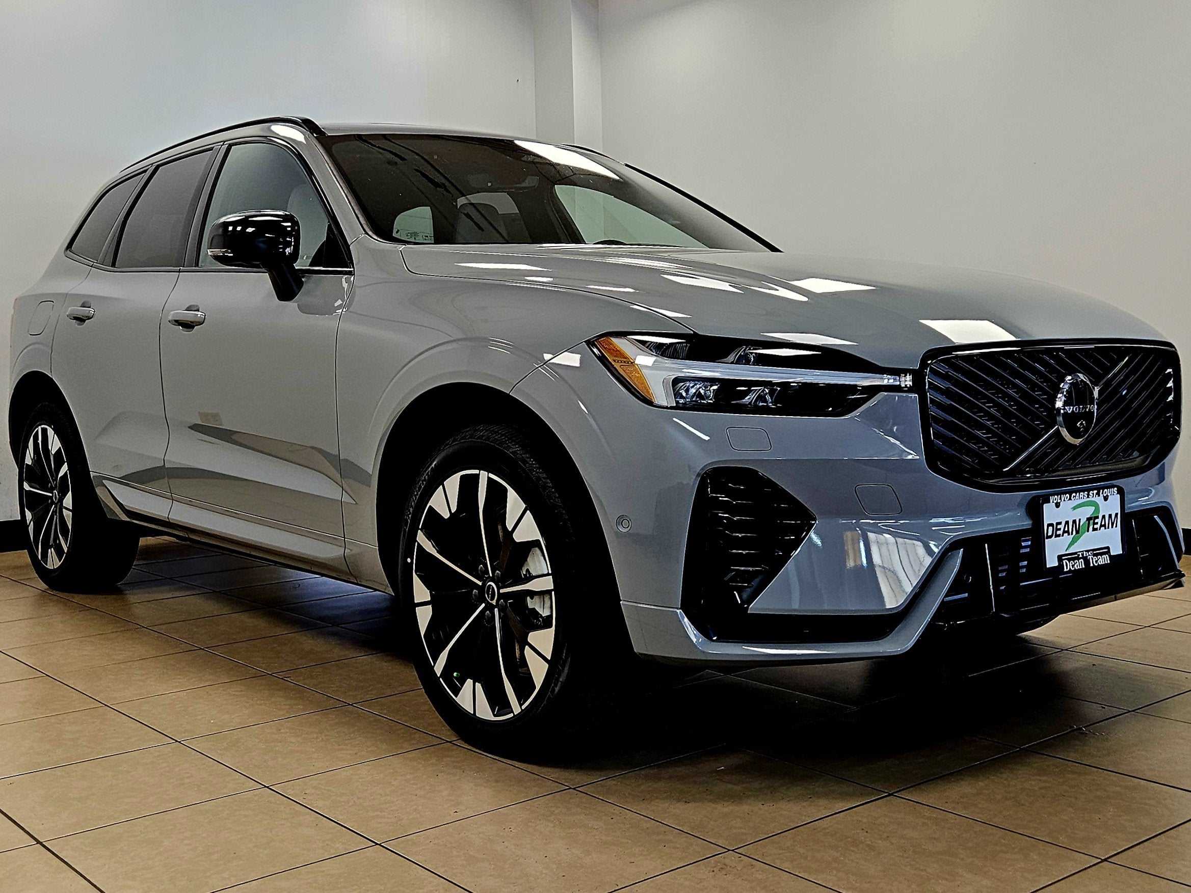 2026 Volvo XC60 Plug-In Hybrid Plus