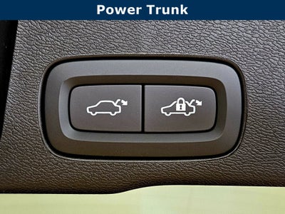 2026 Volvo XC60 Plug-In Hybrid Plus