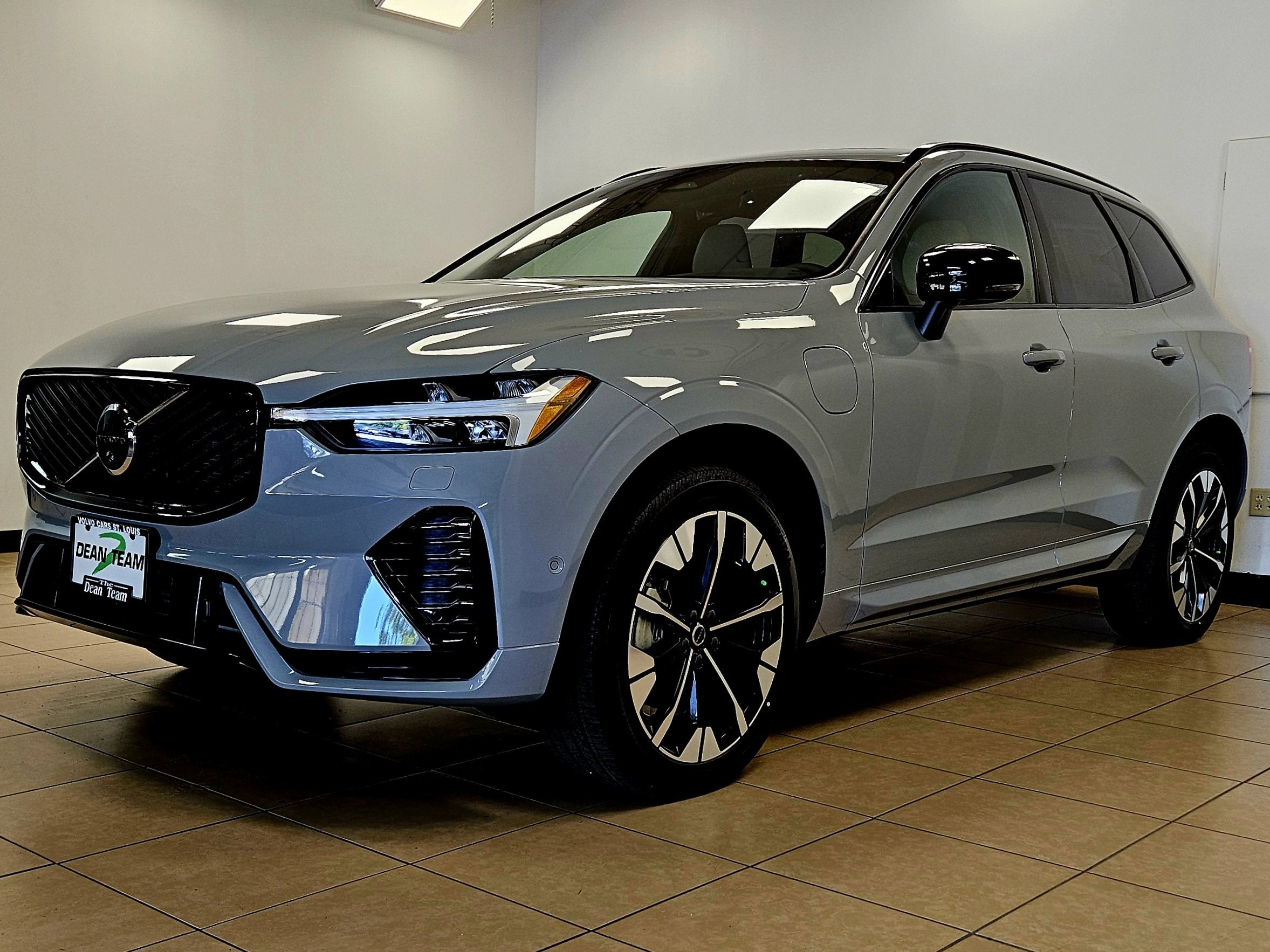 2026 Volvo XC60 Plug-In Hybrid Plus