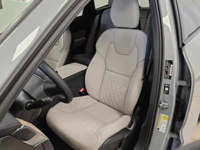 2026 Volvo XC60 Plug-In Hybrid Plus