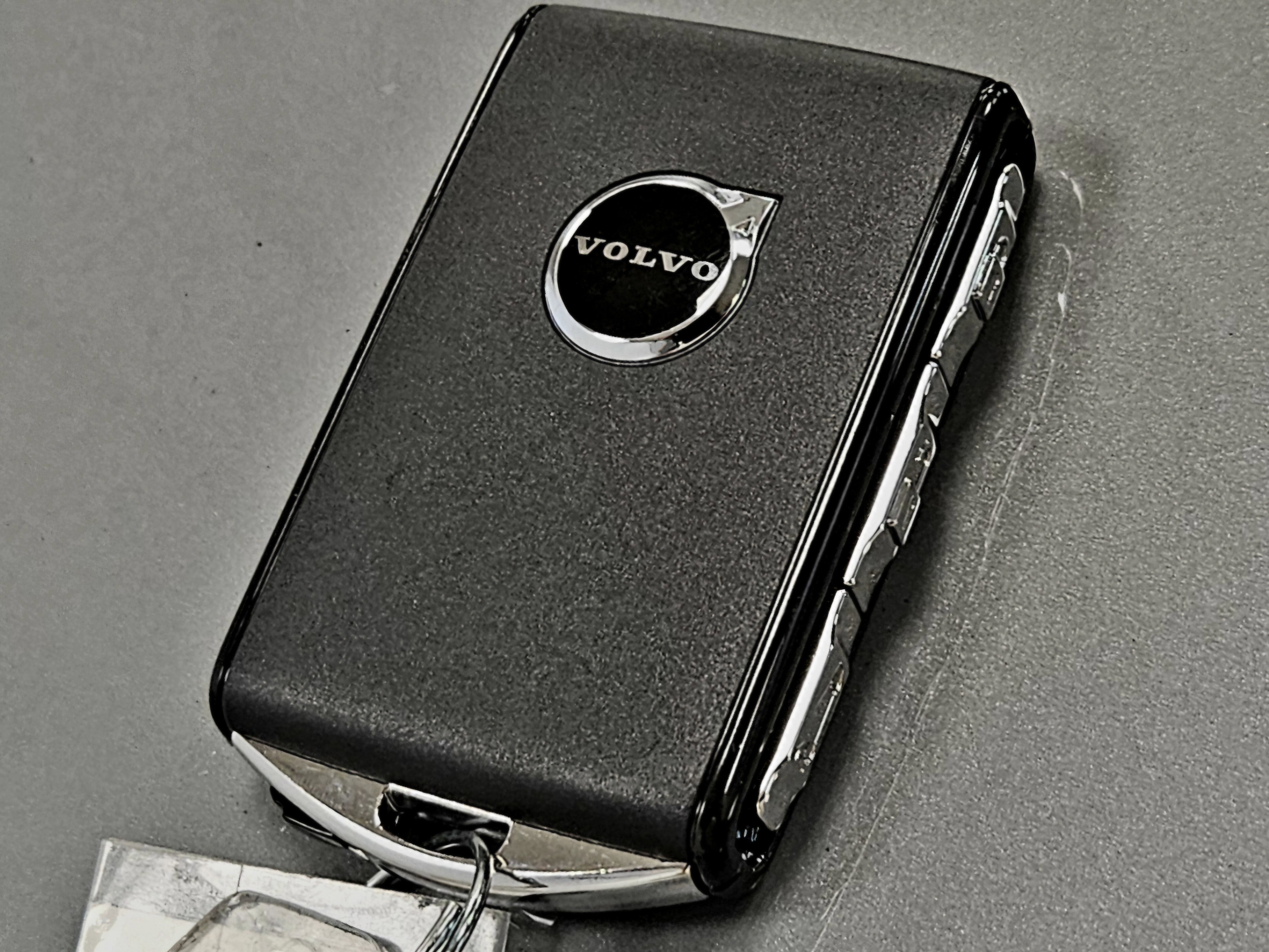 2026 Volvo XC60 Plug-In Hybrid Plus