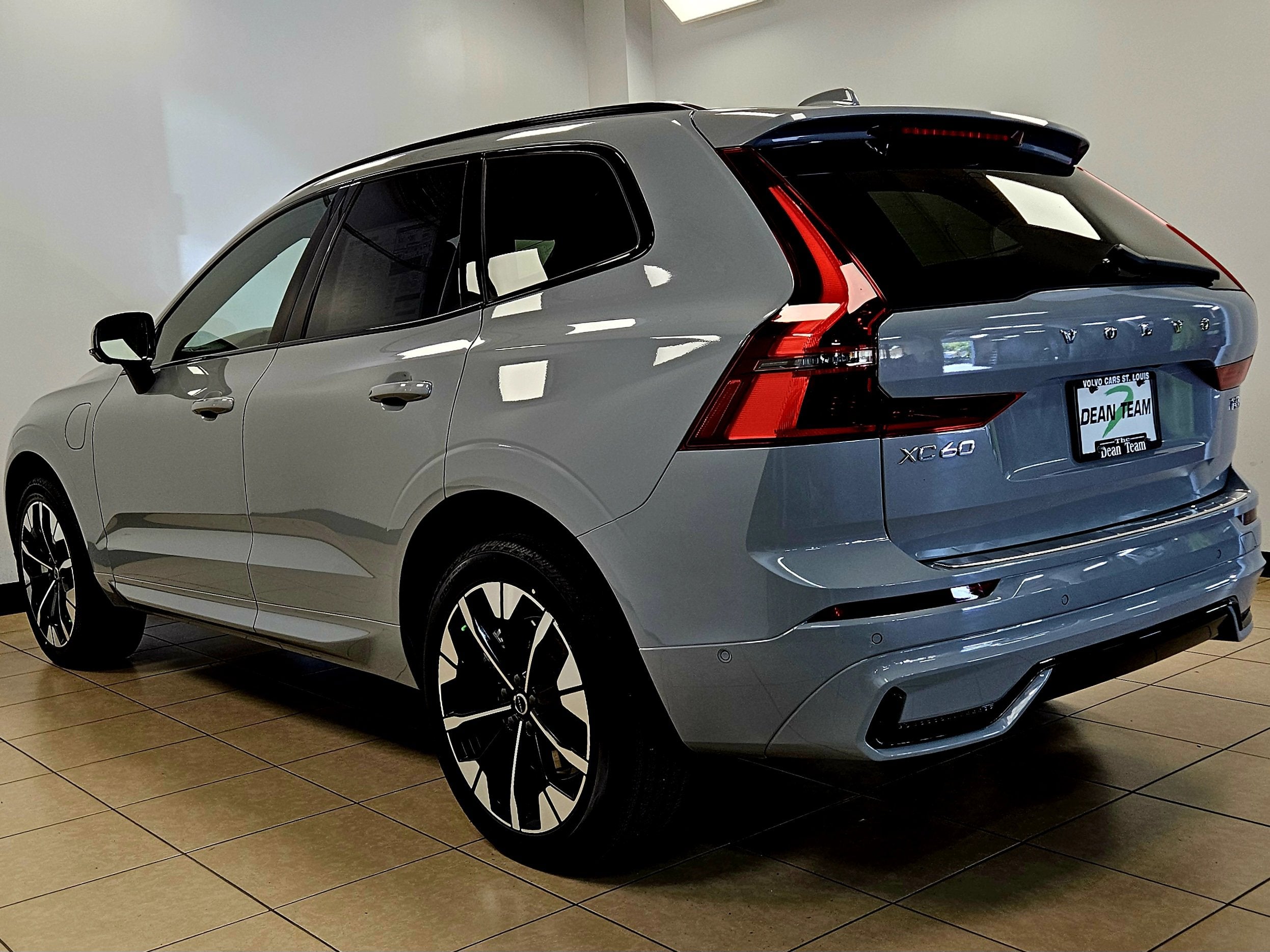 2026 Volvo XC60 Plug-In Hybrid Plus