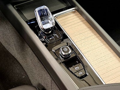 2026 Volvo XC60 Plug-In Hybrid Plus