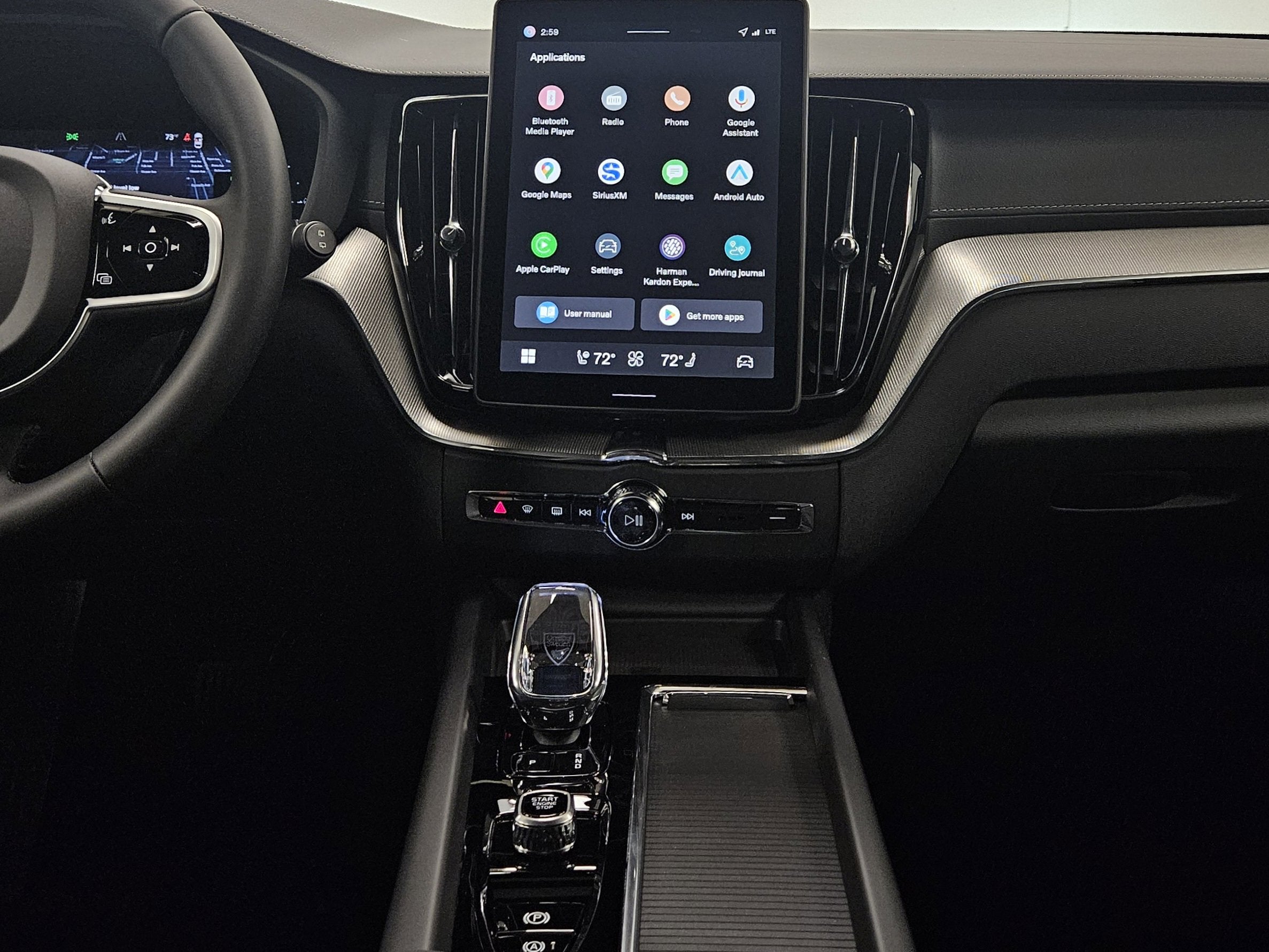 2026 Volvo XC60 Plug-In Hybrid Ultra Black Edition