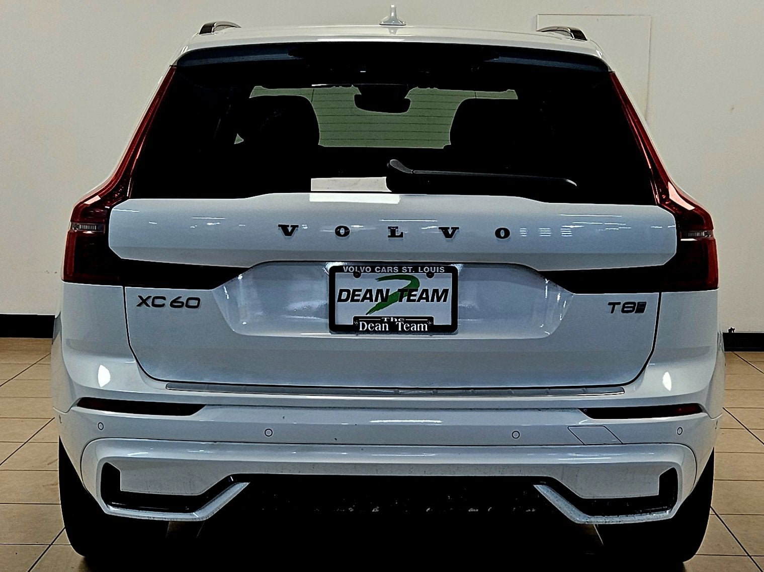 2026 Volvo XC60 Plug-In Hybrid Ultra Black Edition