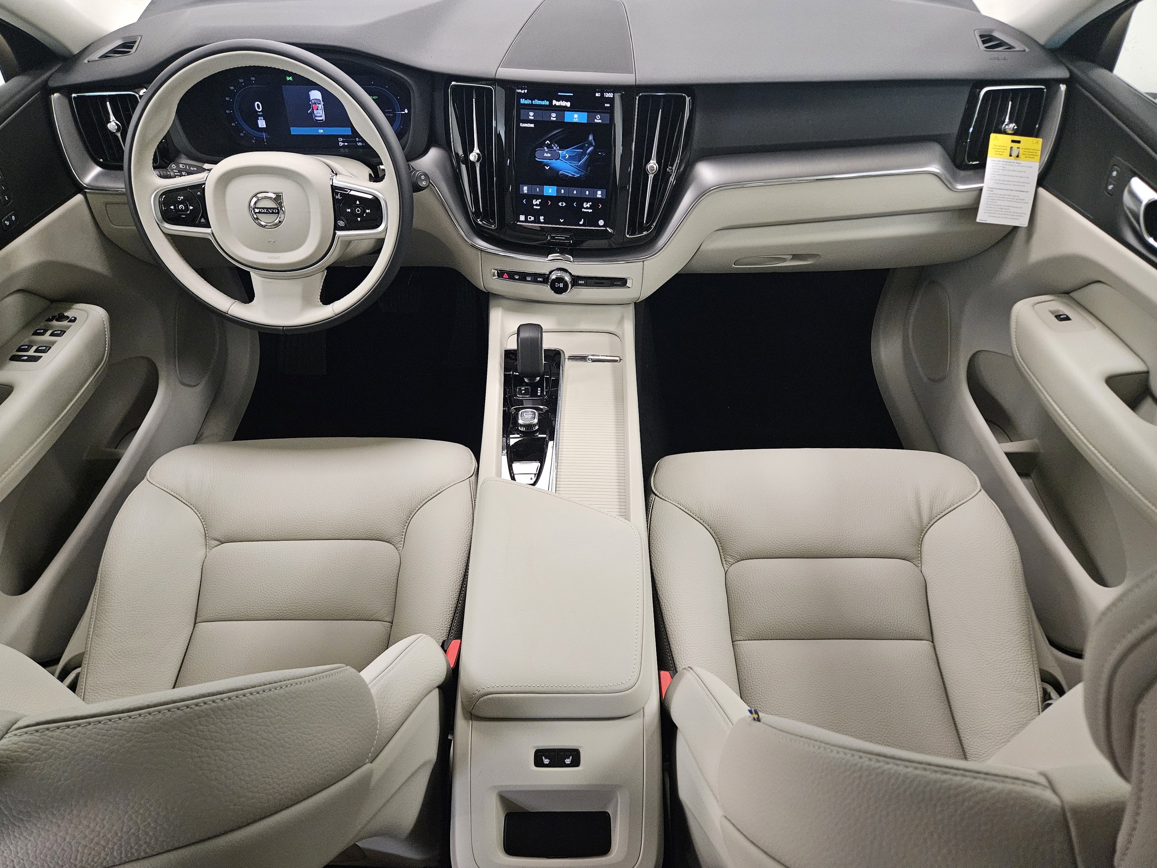 2025 Volvo XC60 Plug-In Hybrid Core