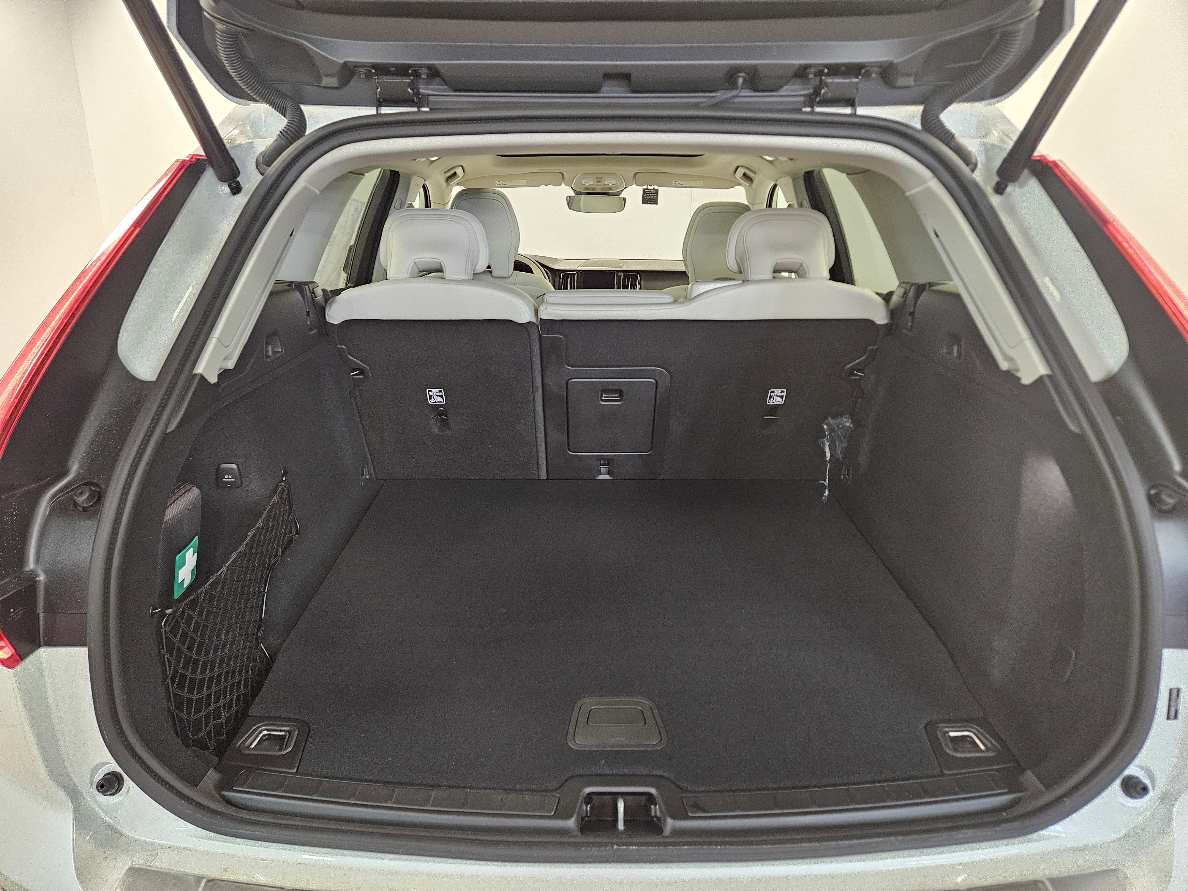 2025 Volvo XC60 Plug-In Hybrid Core