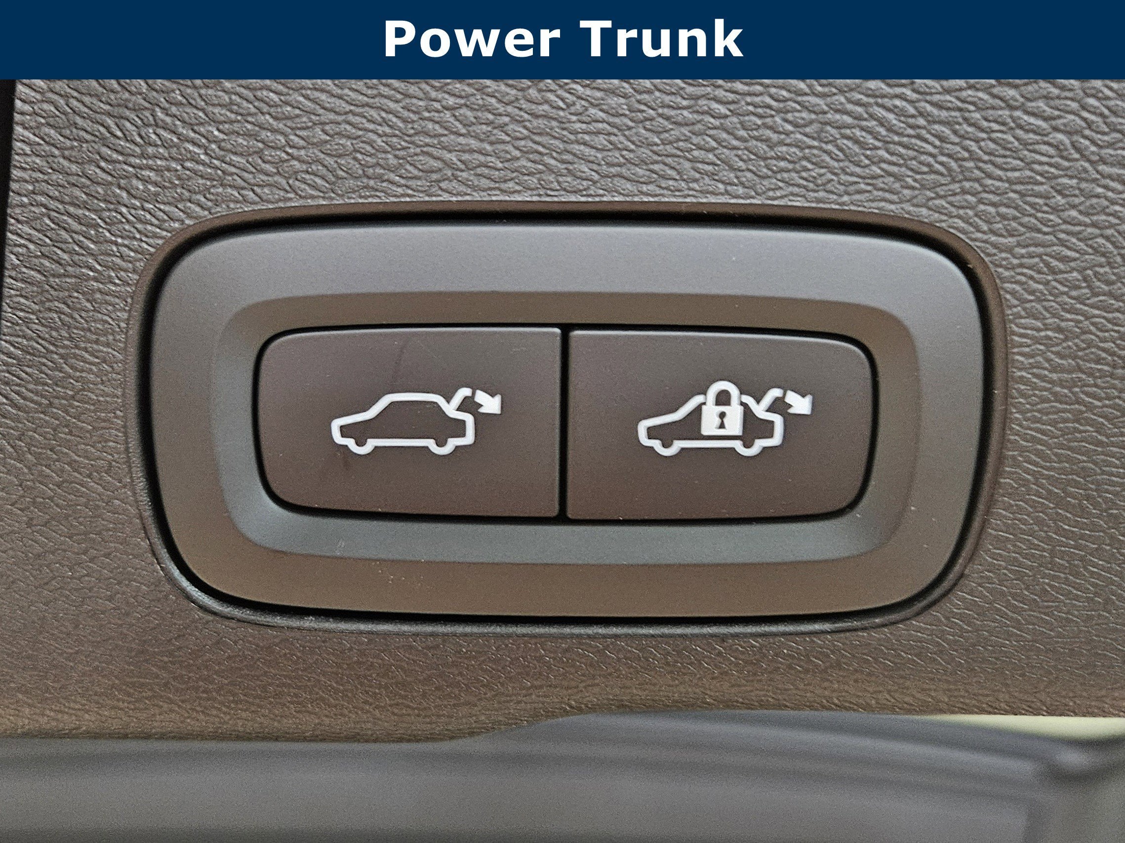 2025 Volvo XC60 Plug-In Hybrid Core