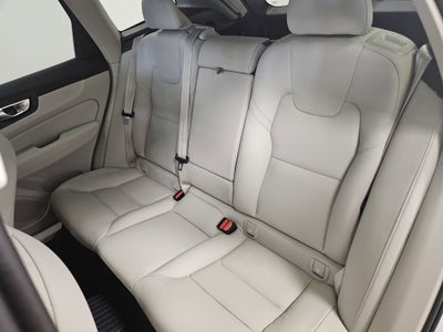 2025 Volvo XC60 Plug-In Hybrid Core