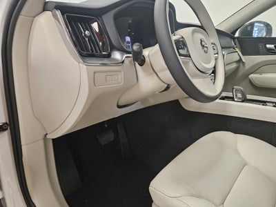 2025 Volvo XC60 Plug-In Hybrid Core