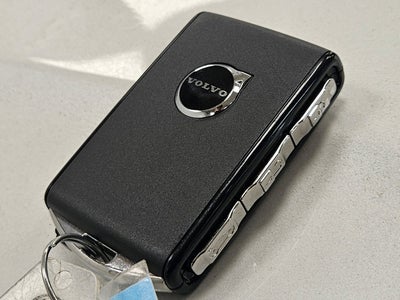 2025 Volvo XC60 Plug-In Hybrid Core