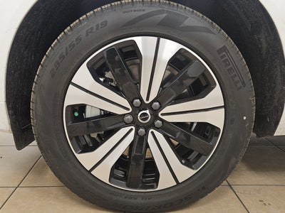 2025 Volvo XC60 Plug-In Hybrid Core