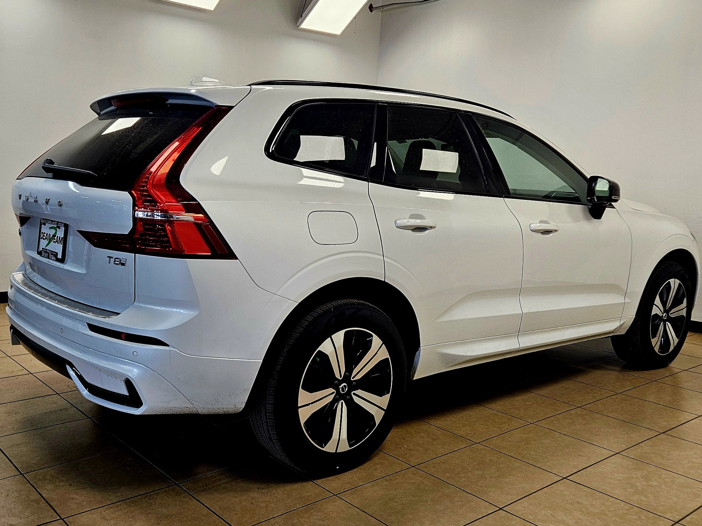 2025 Volvo XC60 Plug-In Hybrid Core