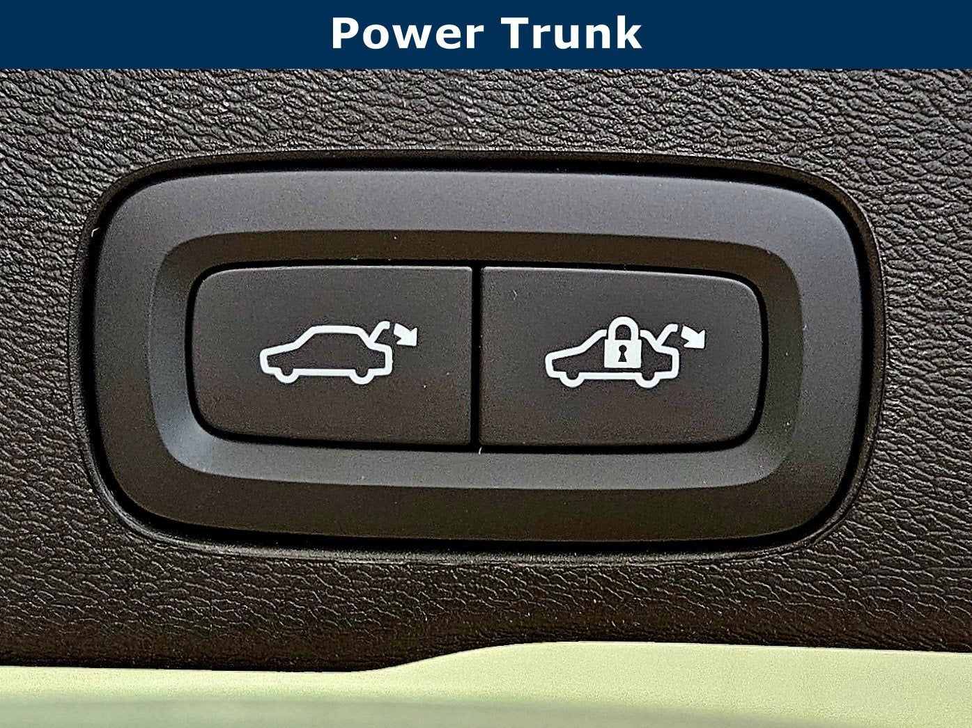 2026 Volvo XC60 Plug-In Hybrid Ultra