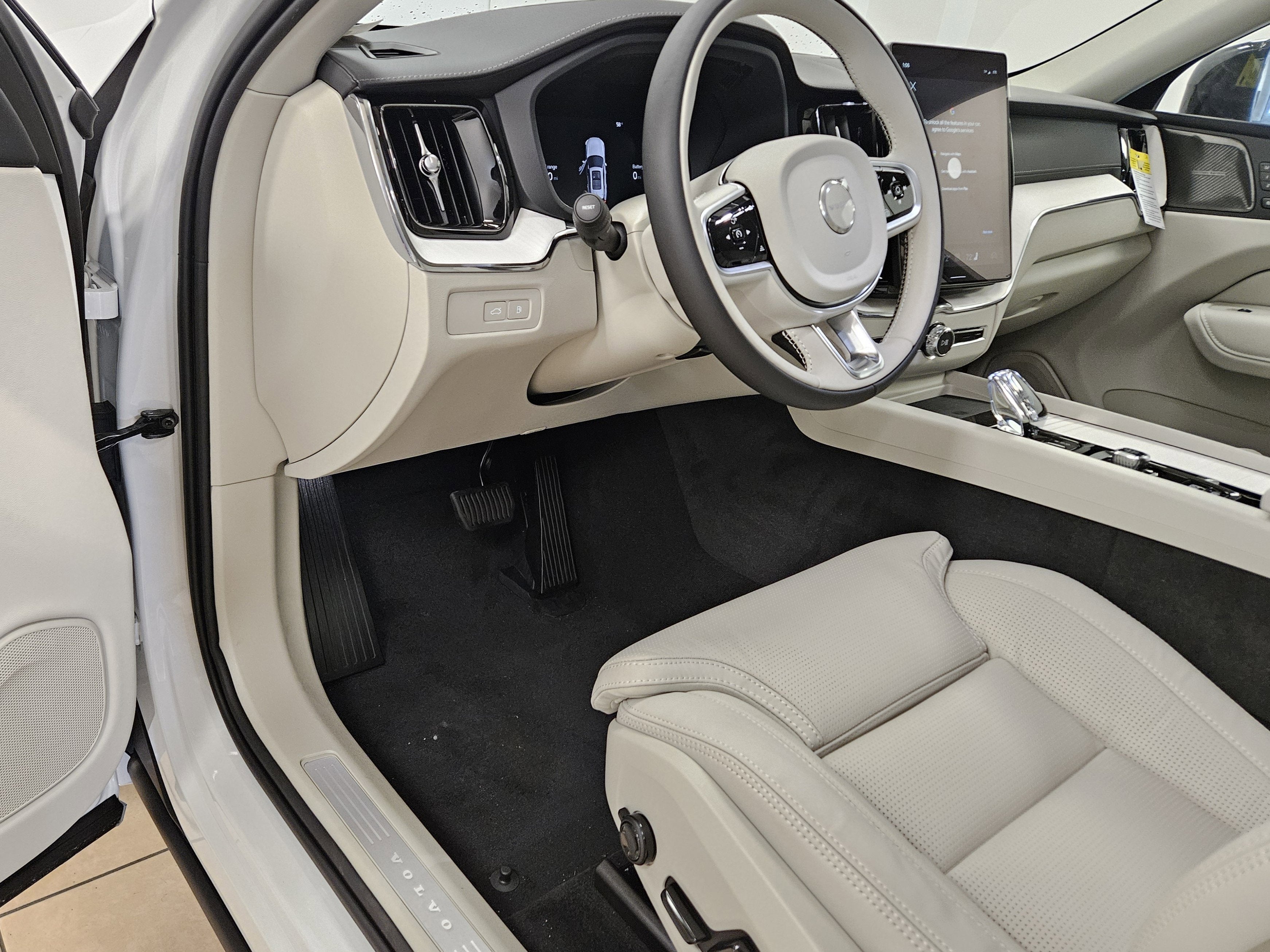 2026 Volvo XC60 Plug-In Hybrid Ultra