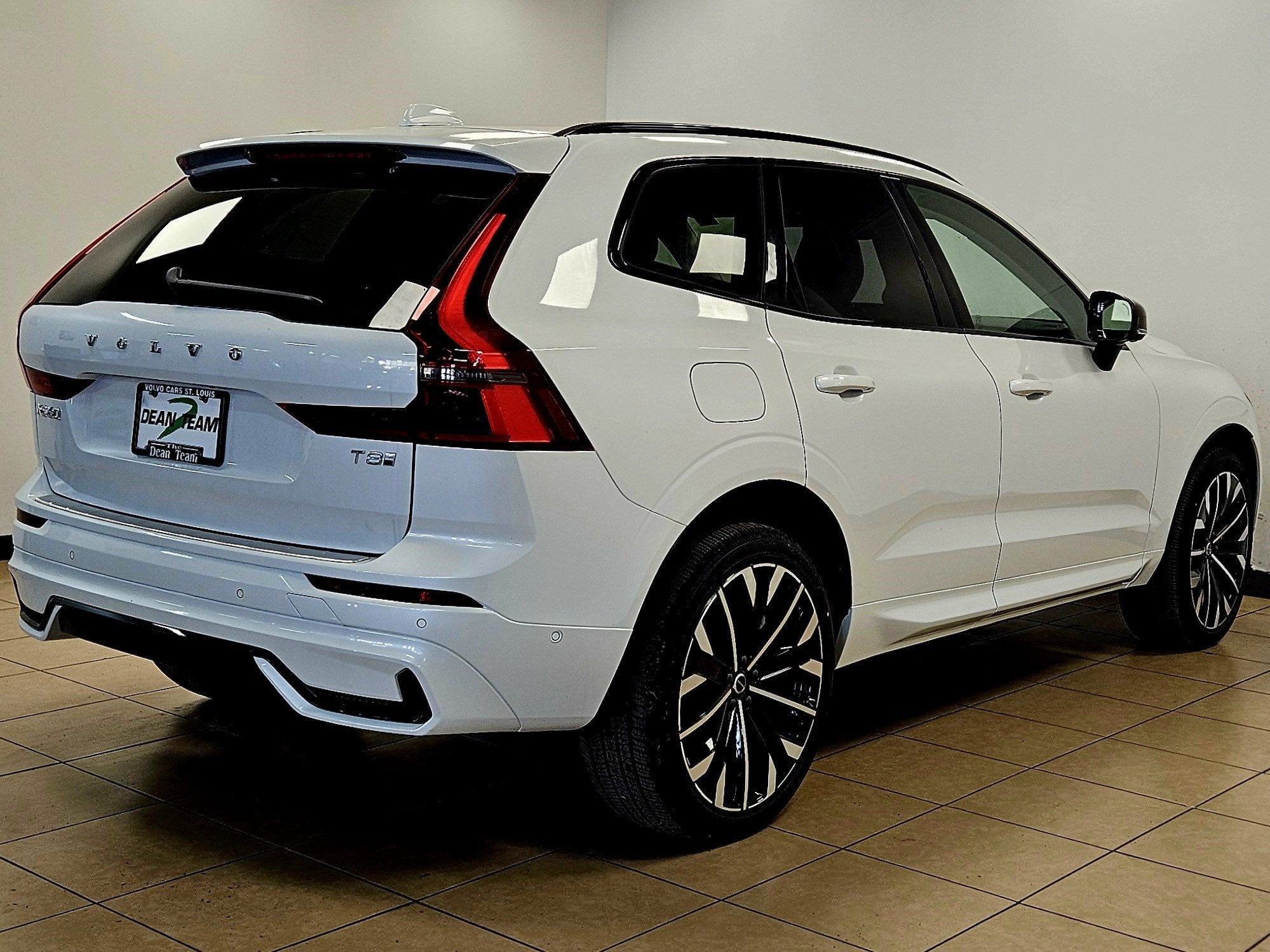 2026 Volvo XC60 Plug-In Hybrid Ultra